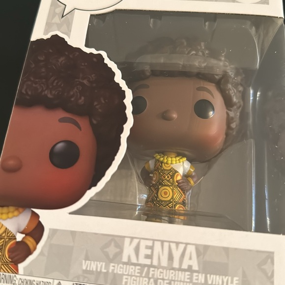 Funko POP! It’s a Small World - Kenya - Picture 6 of 7